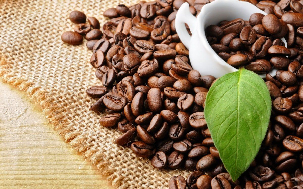 Giá cà phê hôm nay 12/5: Arabica tăng gần 8%, giá nội địa biến động hơn 1.000 đồng/kg