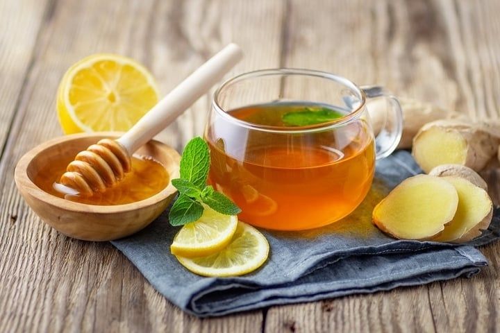 Uống mật ong chanh buổi sáng có tốt không, ai nên uống?